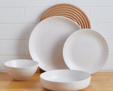 Stone Lain Lauren Modern Stoneware 16-piece Round Dinnerware Set – Only $62.24!