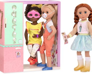 Glitter Girls Picture of Friendship Photo Booth for 14-inch Dolls – Only $18.64!