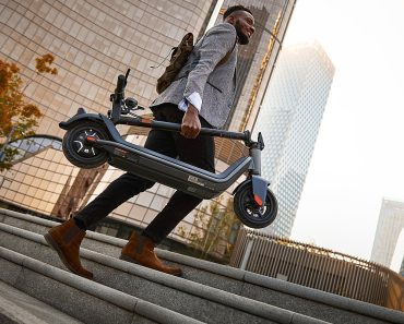 NIU KQi3 Pro Foldable Electric Kick Scooter – Only $599!