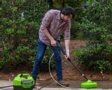 Greenworks 1900 PSI 1.2 GPM Electric Pressure Washer Combo Kit – Only $99.99! Black Friday Deal!